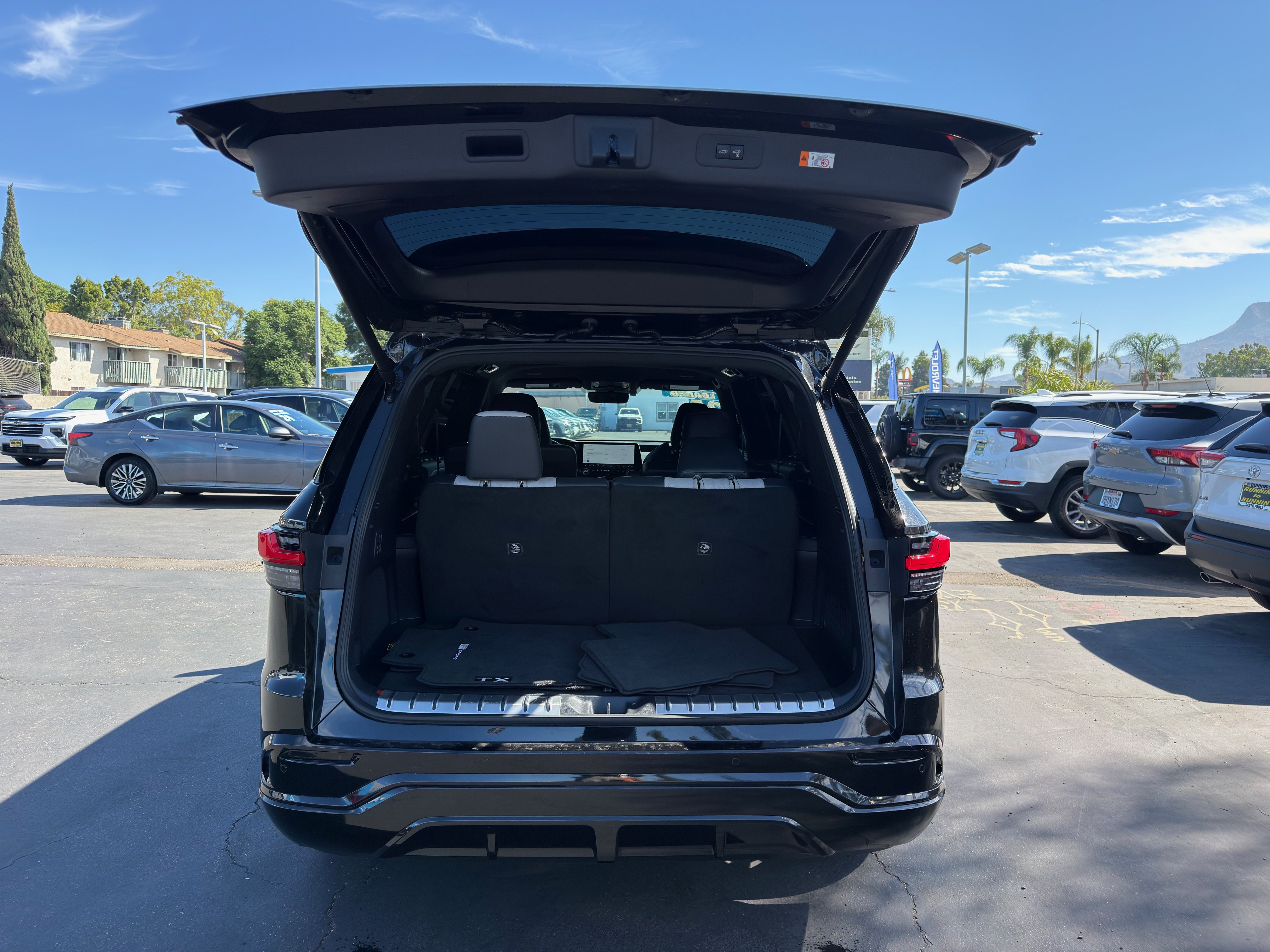 Used 2025 Lexus TX 500h AWD w/ Technology Package image 14