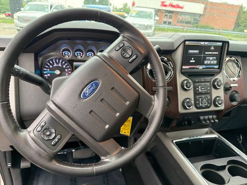 Used 2014 Ford F250 Lariat w/ Lariat Ultimate Package AWD/4WD image 14