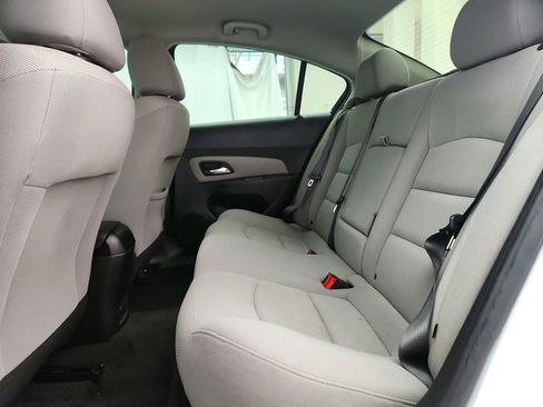Used 2015 Chevrolet Cruze LT image 21
