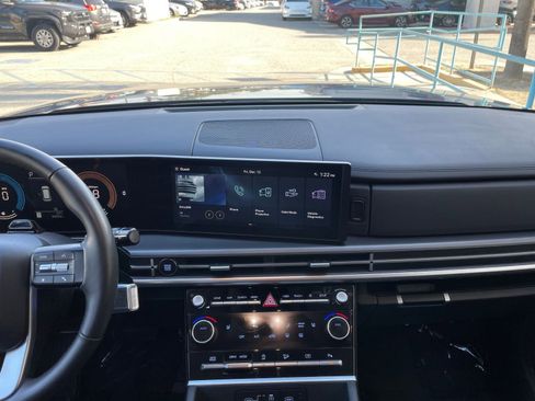 Used 2025 Hyundai Santa Fe SEL image 18