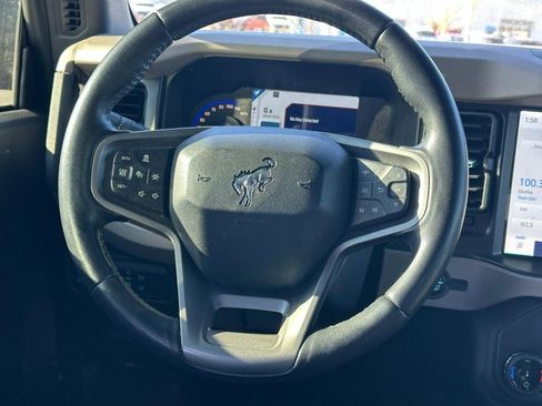 Used 2022 Ford Bronco Wildtrak image 11