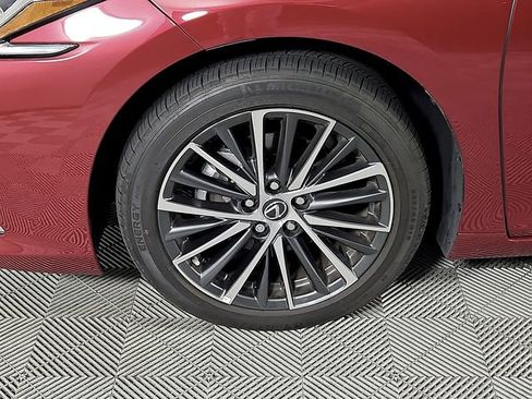 Used 2025 Lexus ES 350 w/ Premium Package FWD image 9
