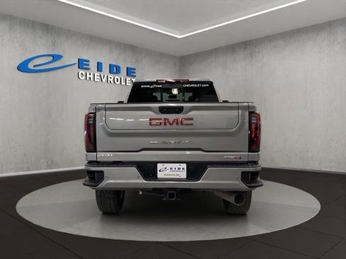 Used 2025 GMC Sierra 2500 AT4 w/ AT4 Premium Plus Package AWD/4WD image 5