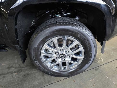 Certified 2025 Toyota Tacoma Limited image 9