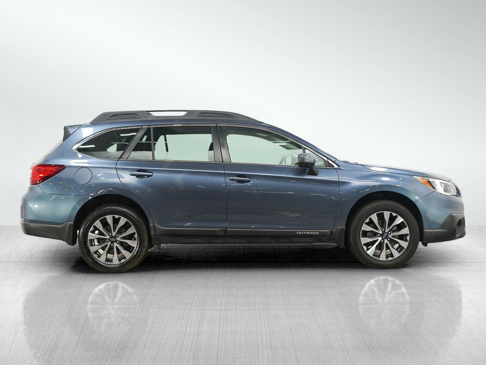 Used 2016 Subaru Outback 2.5i Limited AWD/4WD image 6