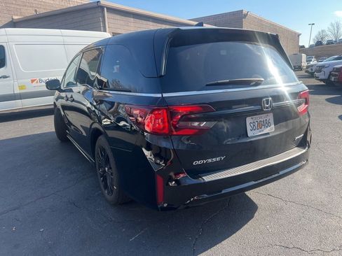 Used 2025 Honda Odyssey Sport-L image 9