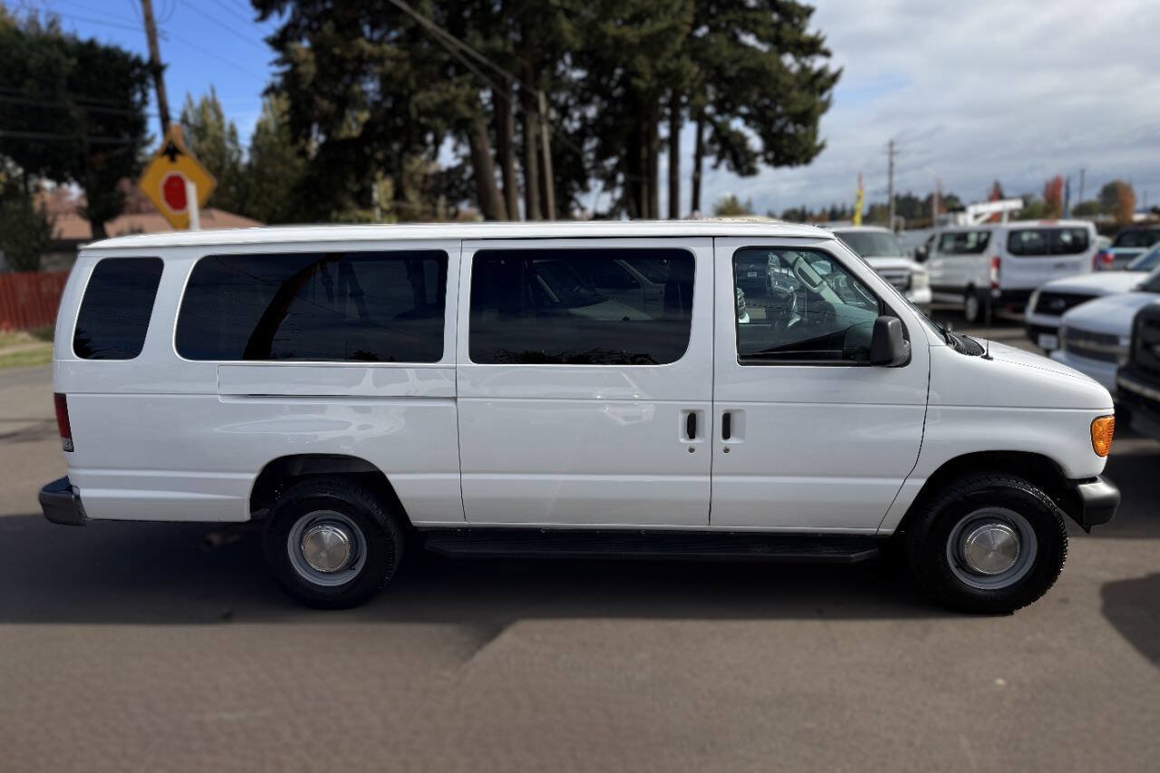 Used 2006 Ford E-350 and Econoline 350 XL RWD image 5