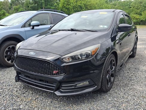 Used 2015 Ford Focus ST FWD image 3