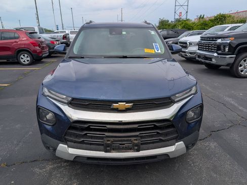 Used 2022 Chevrolet TrailBlazer LT w/ Convenience Package AWD/4WD image 2