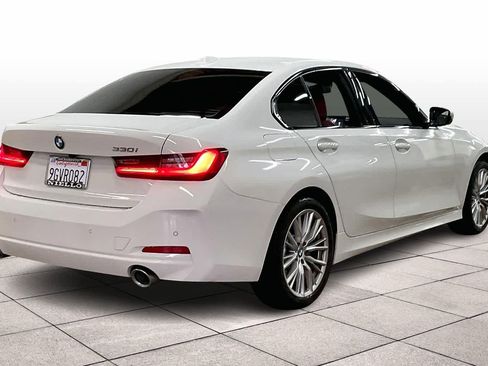 Used 2023 BMW 330i Sedan w/ Premium Package image 15