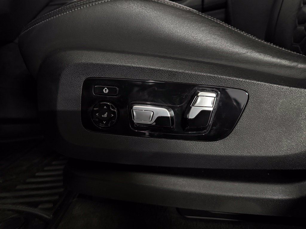 Used 2021 BMW X5 M w/ Competition Package AWD/4WD image 20