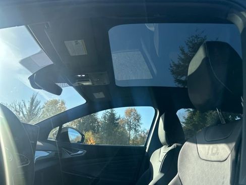 New 2025 Volkswagen ID.4 Pro S image 27