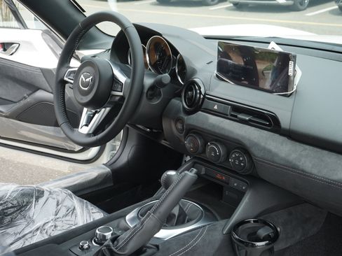 New 2026 MAZDA MX-5 Miata Club w/ Brembo/BBS Recaro Package RWD image 18