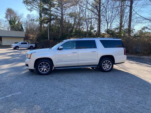 Used 2015 GMC Yukon XL Denali w/ Touring Package image 8