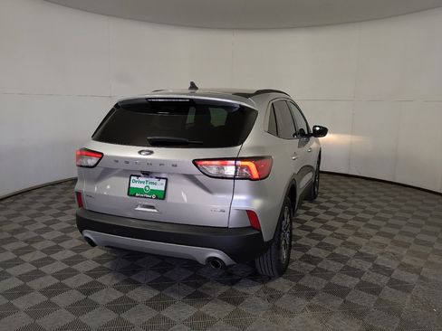 Used 2020 Ford Escape SEL image 7