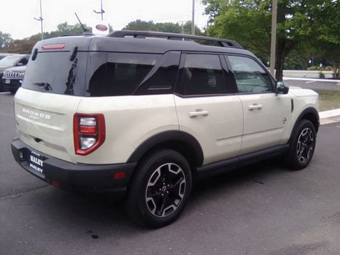 Used 2024 Ford Bronco Sport Outer Banks w/ Tech Package AWD/4WD image 4