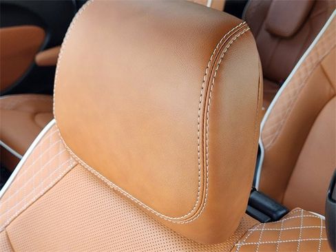 New 2026 Chrysler Pacifica Pinnacle image 11