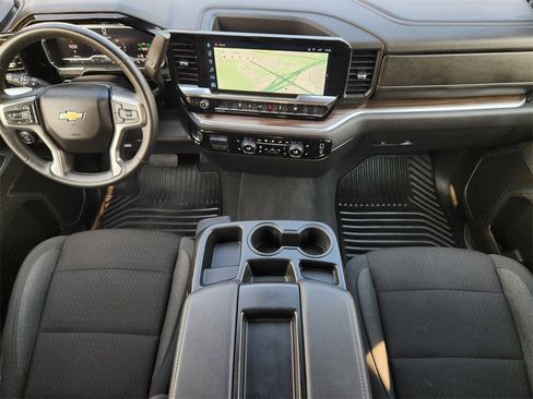 Certified 2025 Chevrolet Silverado 2500 LT w/ Convenience Package image 26