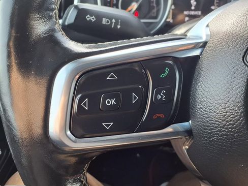 Used 2019 Jeep Wrangler Unlimited Sahara image 14