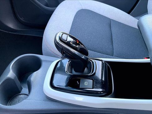 Used 2019 Chevrolet Bolt LT FWD image 14