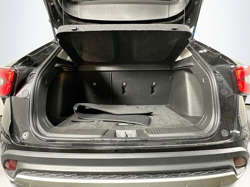 Used 2025 Chevrolet Trax LT image 27