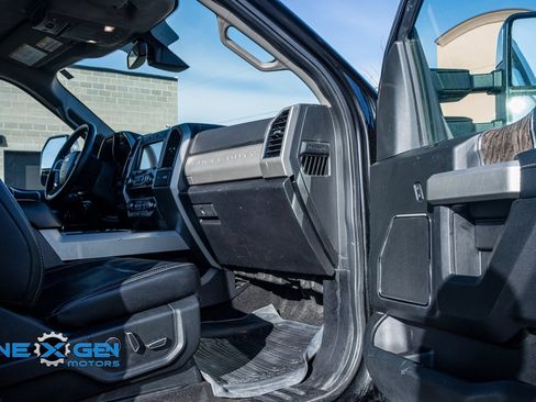 Used 2019 Ford F350 Lariat w/ Lariat Ultimate Package image 40