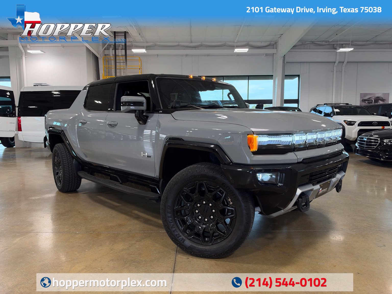 Used 2025 GMC Hummer EV 2X w/ LPO, Illumination Package AWD/4WD image 1