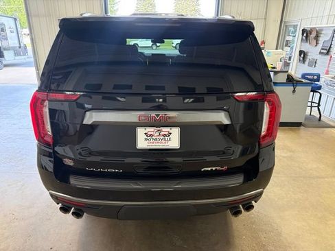 Used 2024 GMC Yukon AT4 w/ Technology Package AWD/4WD image 6