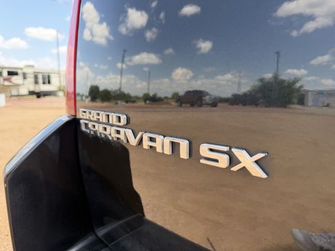 Used 2008 Dodge Grand Caravan SXT FWD image 13