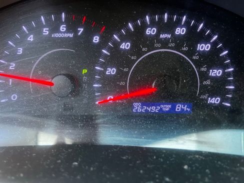 Used 2010 Toyota Camry SE image 14