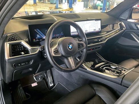 Used 2026 BMW X7 xDrive40i image 16
