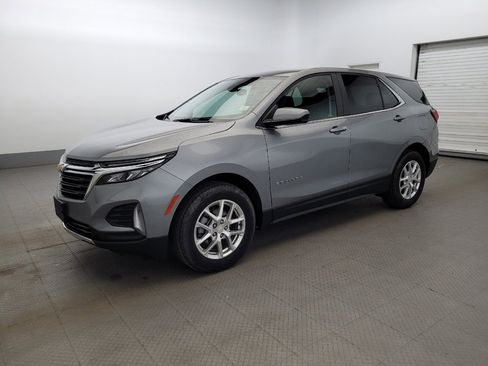 Used 2024 Chevrolet Equinox LT w/ LPO, Floor Liner Package FWD image 2