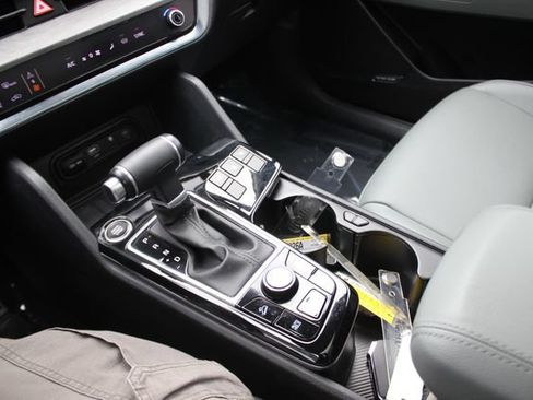 Certified 2023 Kia Sportage X-Pro AWD/4WD image 13