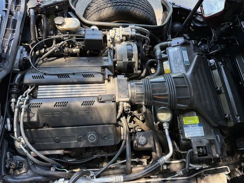 Used 1993 Chevrolet Corvette Convertible RWD image 76