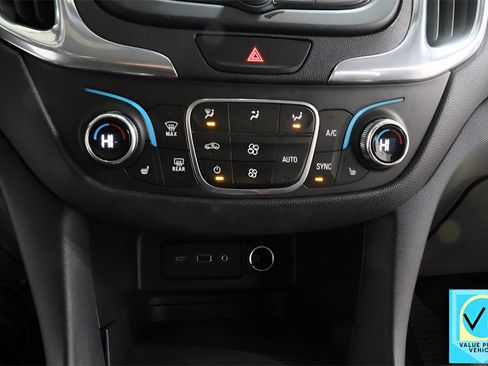 Used 2020 Chevrolet Equinox LT w/ Midnight Edition image 9