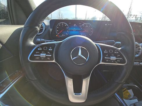 Certified 2023 Mercedes-Benz GLA 250 4MATIC image 11