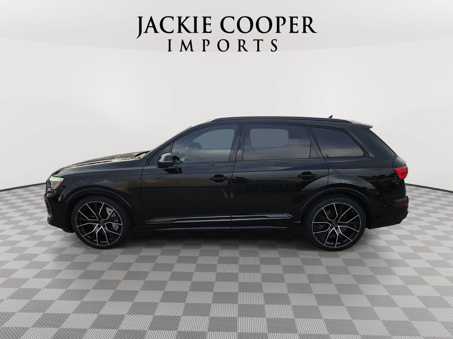Used 2025 Audi Q7 3.0T Prestige AWD/4WD image 8
