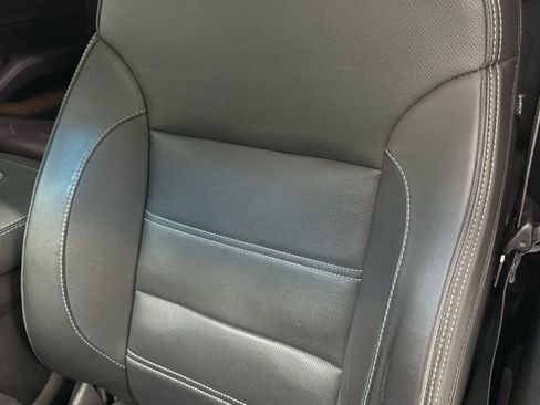 Used 2019 GMC Yukon XL Denali w/ Denali Ultimate Package image 35