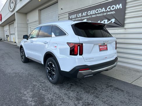 New 2026 Kia Sorento S image 6