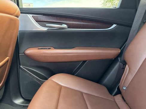 Used 2023 Cadillac XT5 Premium Luxury FWD image 17