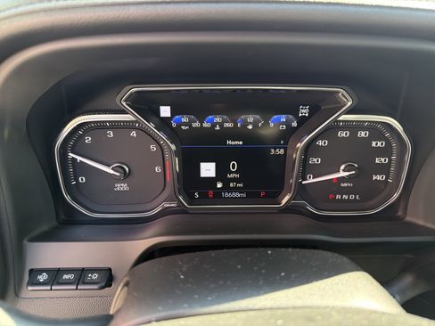 Used 2023 GMC Sierra 3500 Denali w/ Denali Ultimate Package image 15