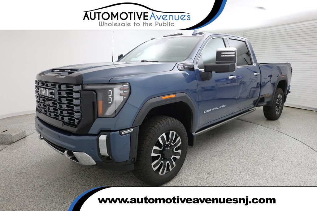 Used 2025 GMC Sierra 3500 Denali Ultimate AWD/4WD image 1
