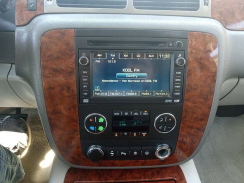 Used 2007 Chevrolet Avalanche LTZ w/ LTZ Preferred Equipment Group AWD/4WD image 13