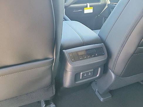 New 2026 Nissan Pathfinder SL image 35