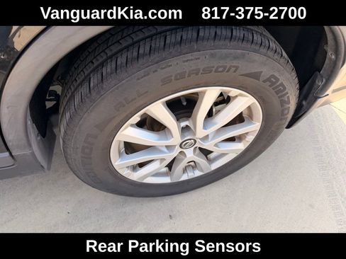 Used 2019 Nissan Rogue SV image 9