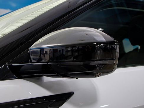 Used 2025 Land Rover Range Rover Evoque Dynamic SE image 10