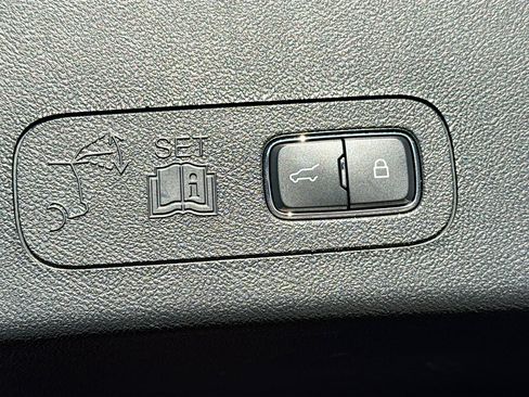 Used 2023 Lincoln Aviator Reserve w/ Equipment Group 201A image 14