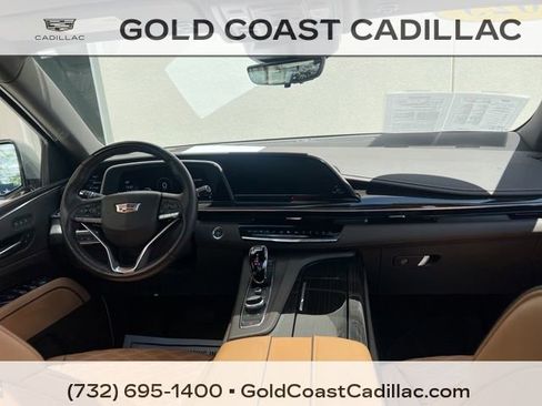 Used 2023 Cadillac Escalade Premium Luxury AWD/4WD image 12