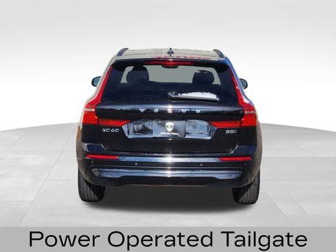 Certified 2022 Volvo XC60 B5 Momentum image 7