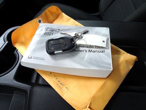 Used 2021 Chevrolet Silverado 1500 LT w/ Bed Protection Package image 45